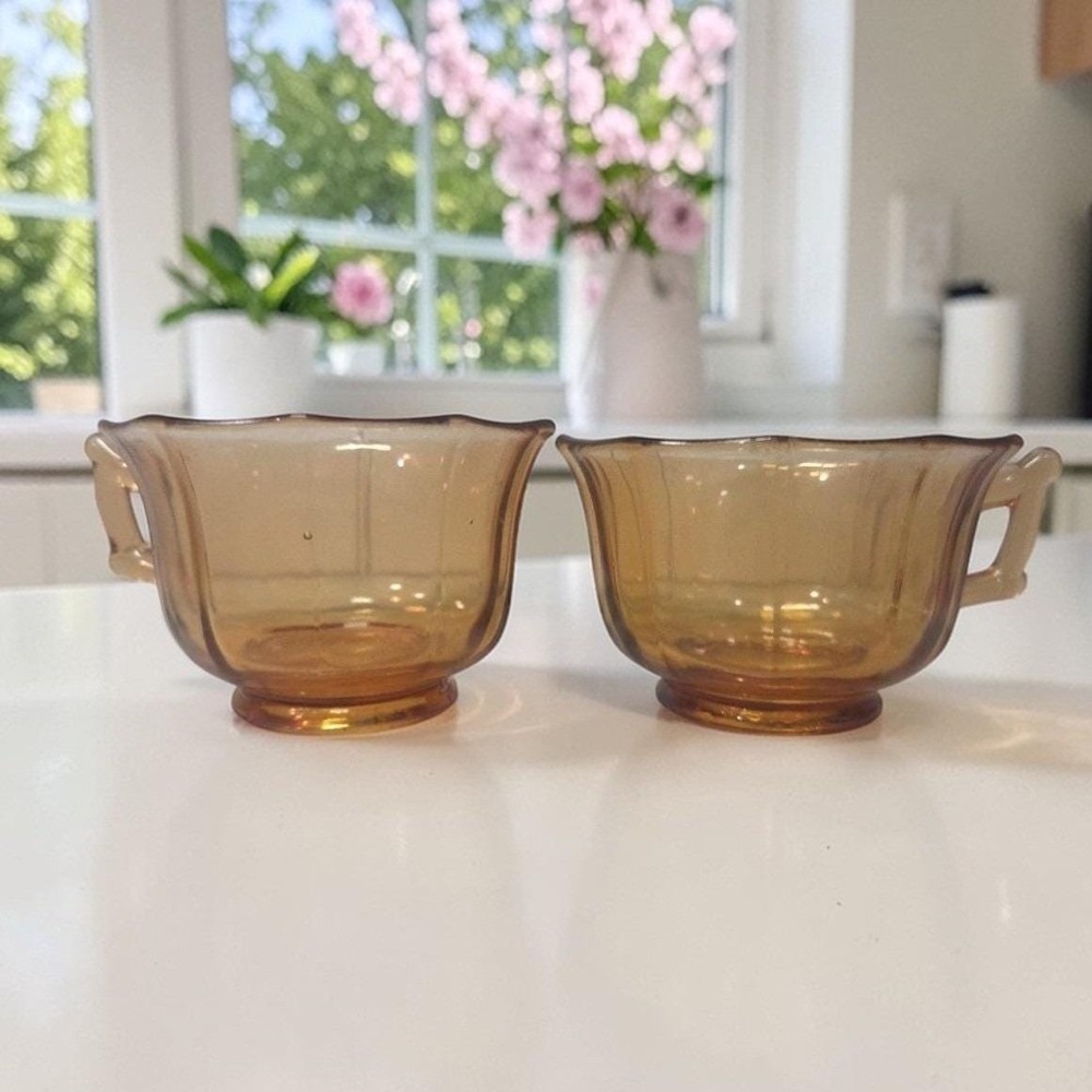 Cambridge Decagon Amber Glass Tea Cups, Set of 2, Vintage‎ Yellow Drinkware